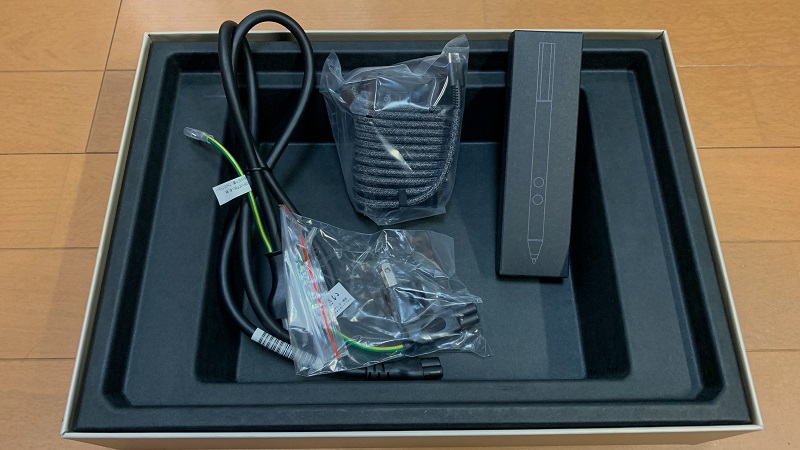 spectre-x360の付属品